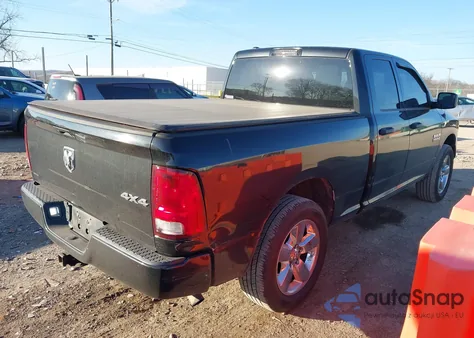 2017 Ram 1500 Express 4X4 6'4 Box z USA, uszkodzony, nr VIN 1C6RR7FG7HS767927